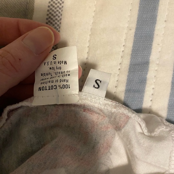 Sinful Graphic Tee with Roses - Picture 3 of 3